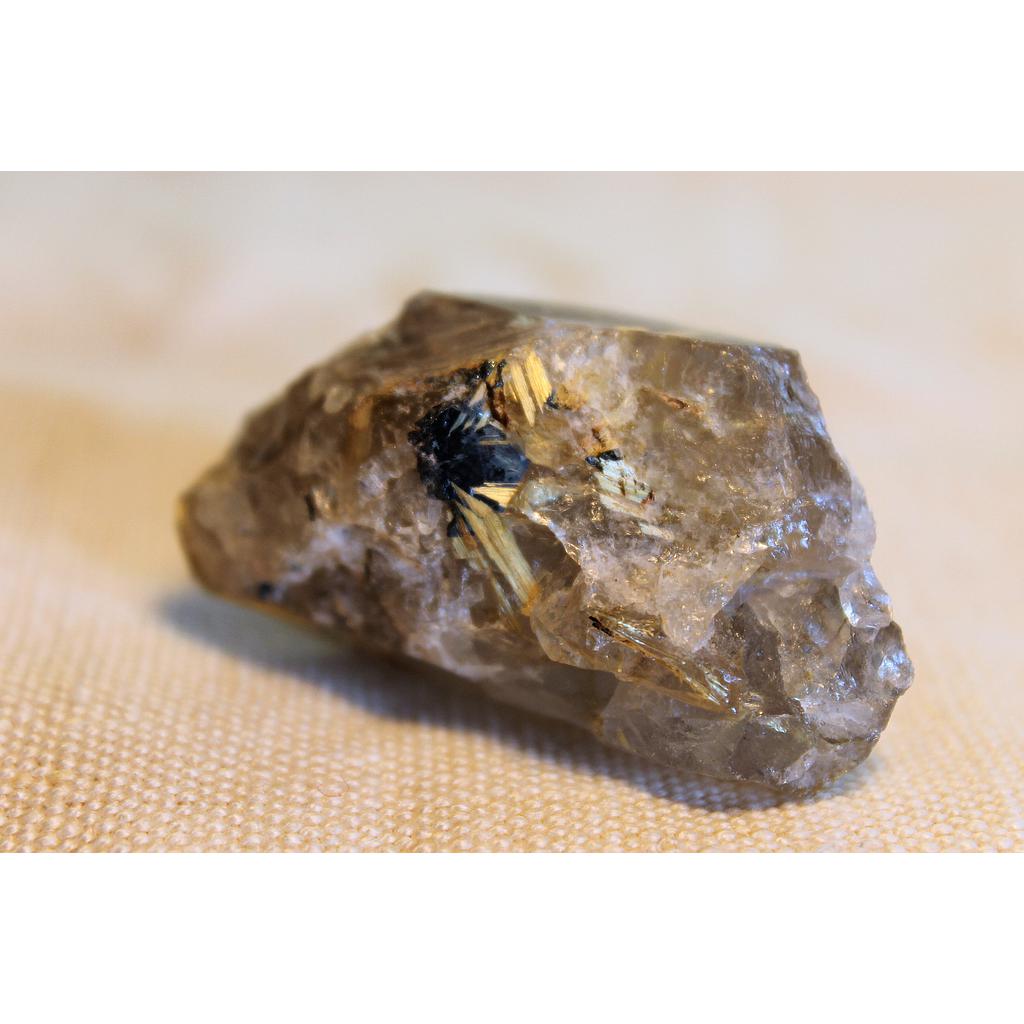 QUARTZ RUTILE 